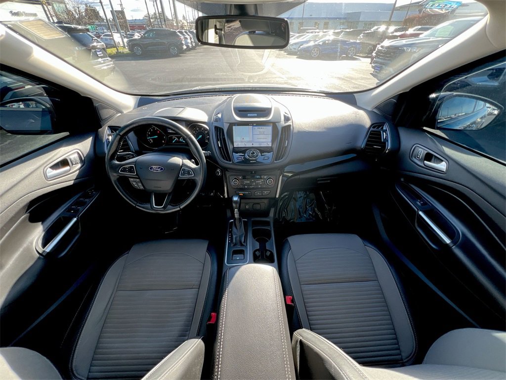 Used 2017 Ford Escape Titanium image 18