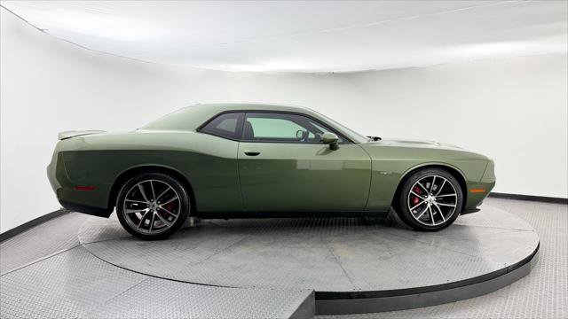 Used 2018 Dodge Challenger R/T w/ Performance Handling Group RWD image 7