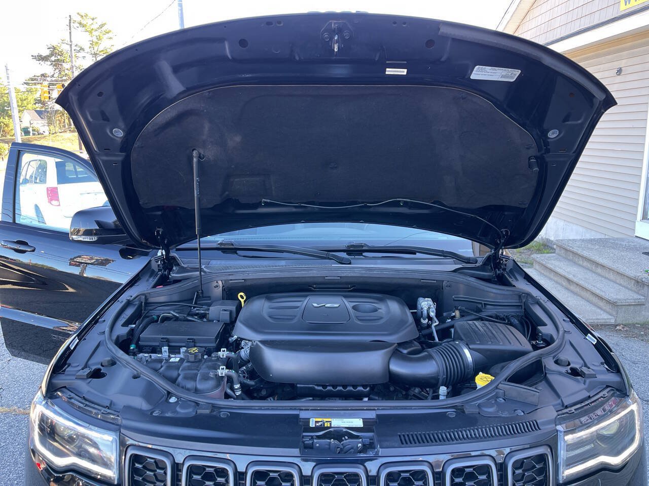 Used 2018 Jeep Grand Cherokee High Altitude AWD/4WD image 23