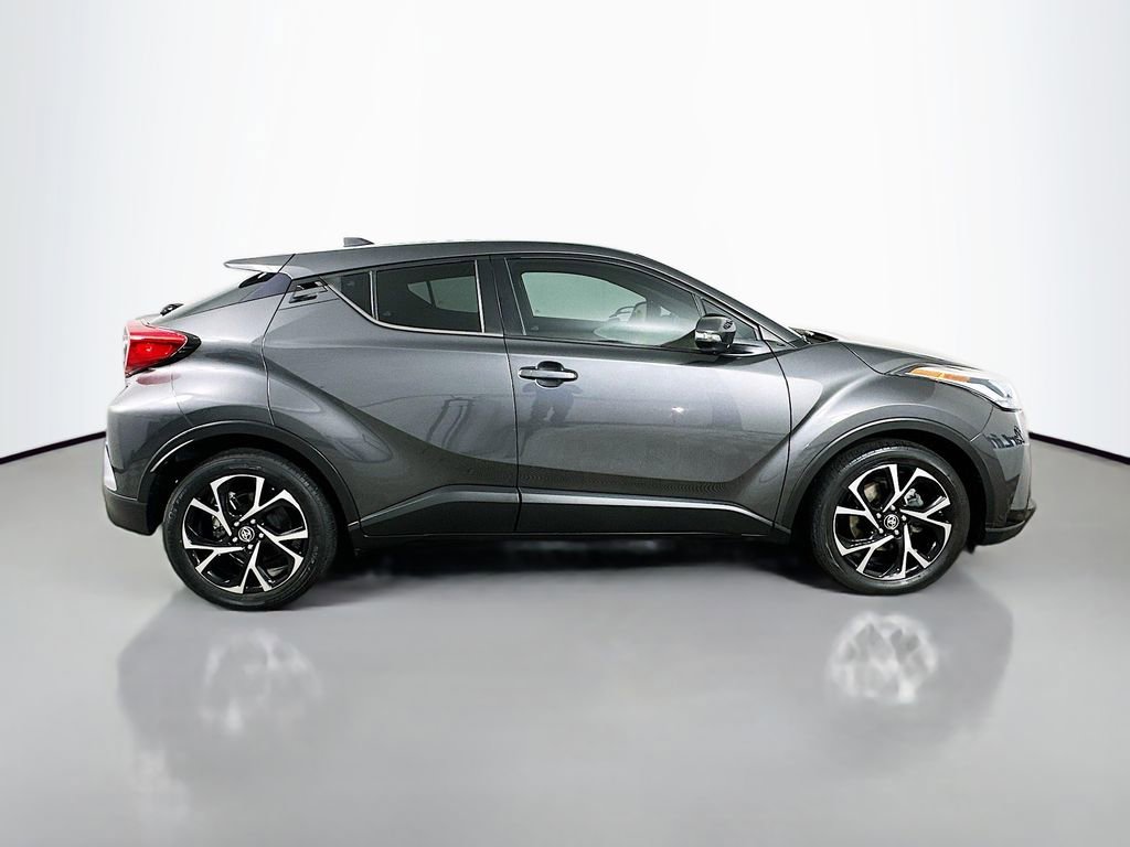 Used 2021 Toyota C-HR XLE FWD image 9