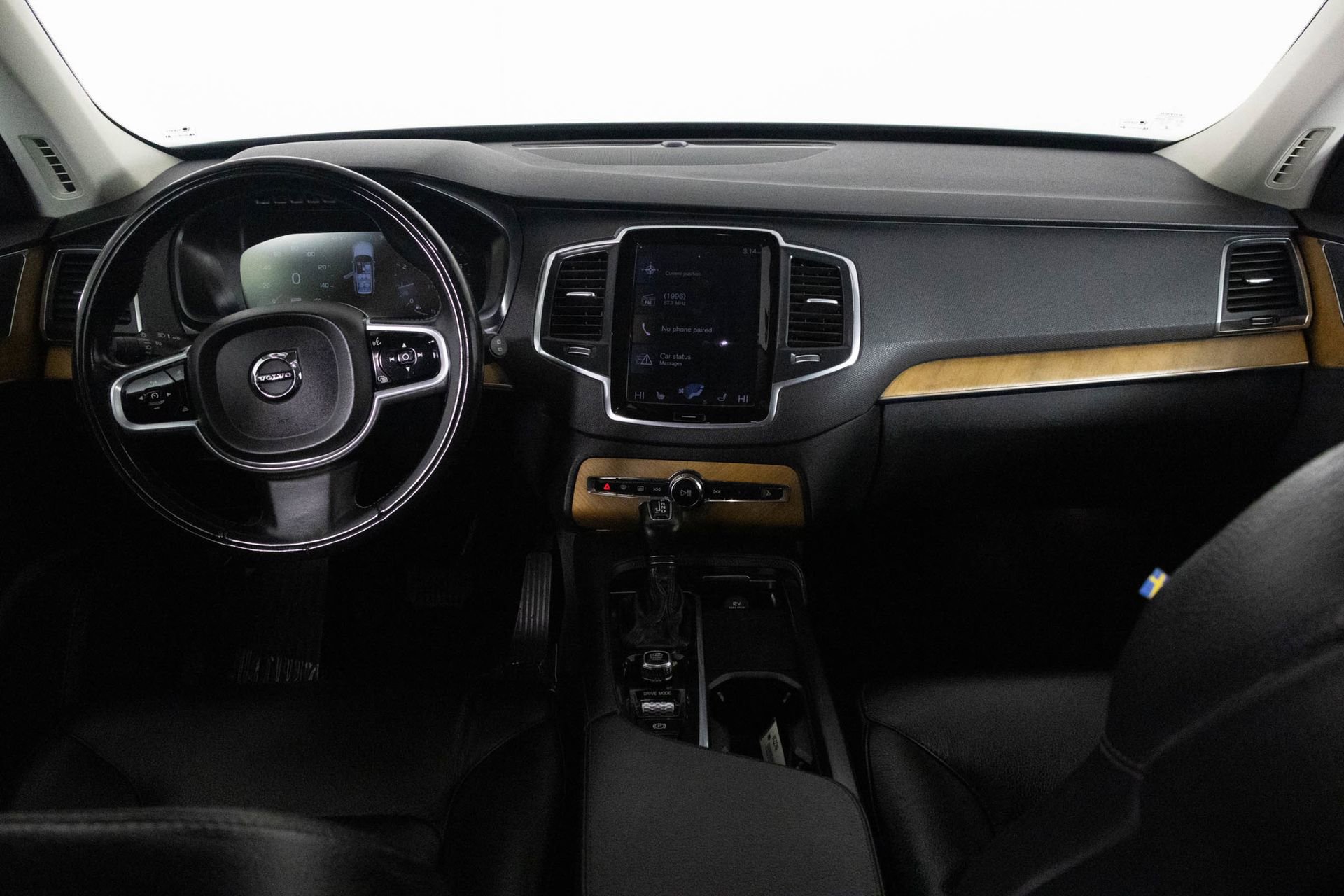 Used 2021 Volvo XC90 T6 Momentum w/ Protection Package image 21