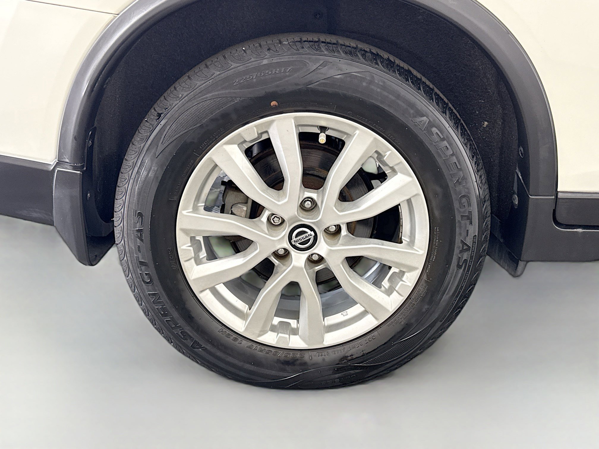 Used 2019 Nissan Rogue SV image 33