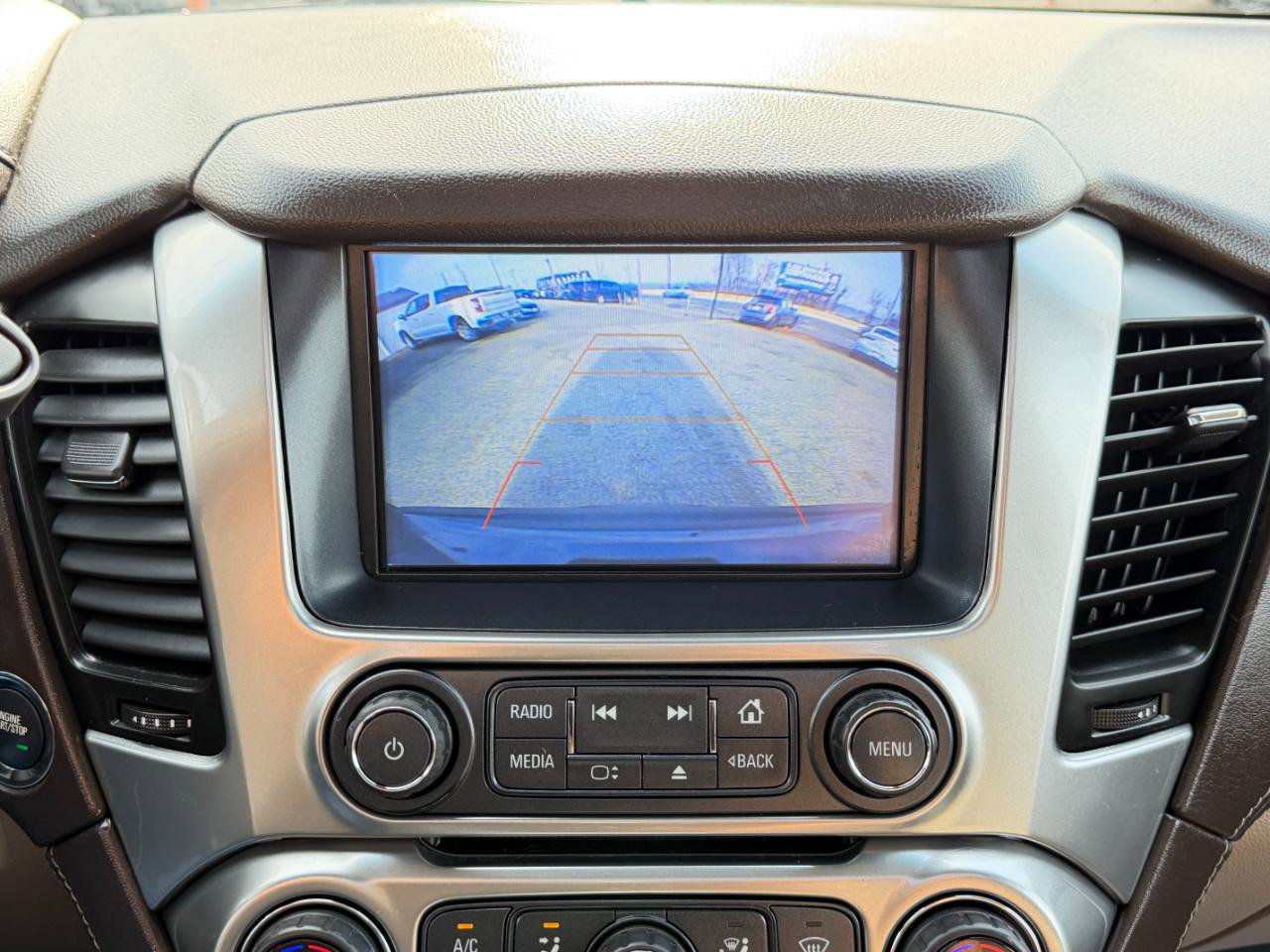 Used 2018 Chevrolet Suburban LT image 67