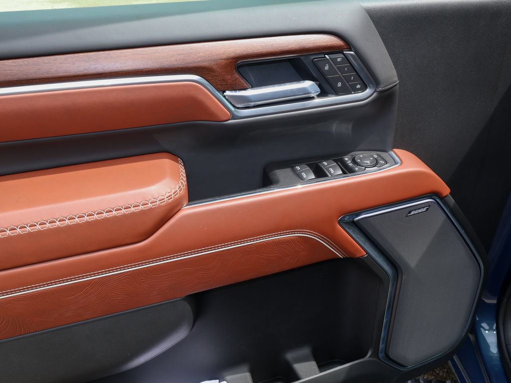 New 2026 GMC Sierra 3500 Denali Ultimate AWD/4WD image 11