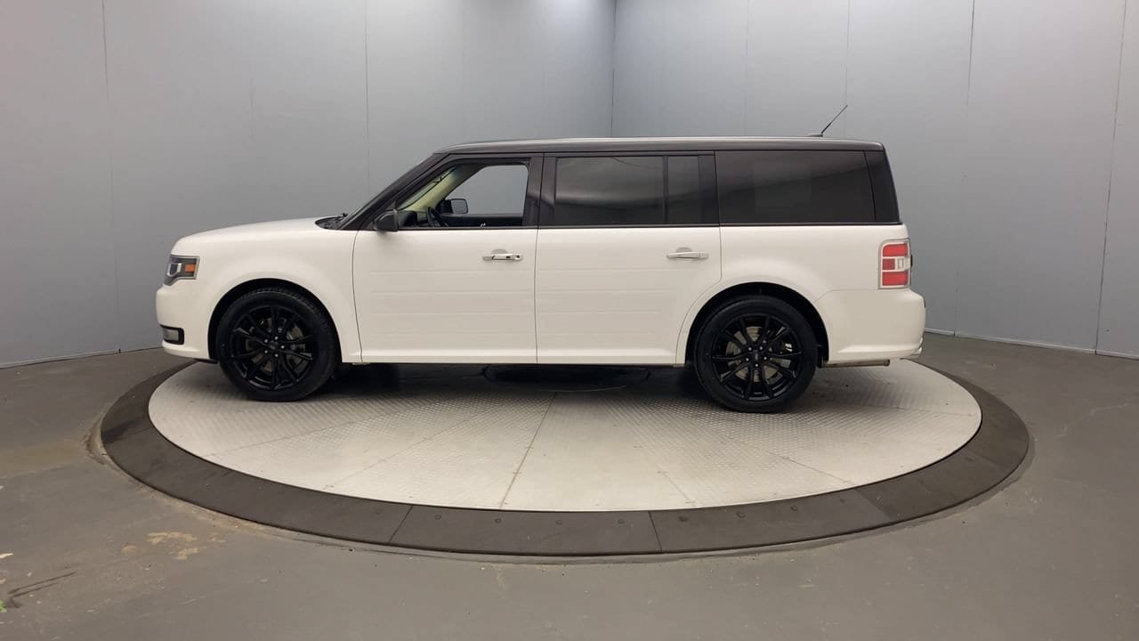 Used 2019 Ford Flex Limited w/ Limited Appearance Package AWD/4WD image 2