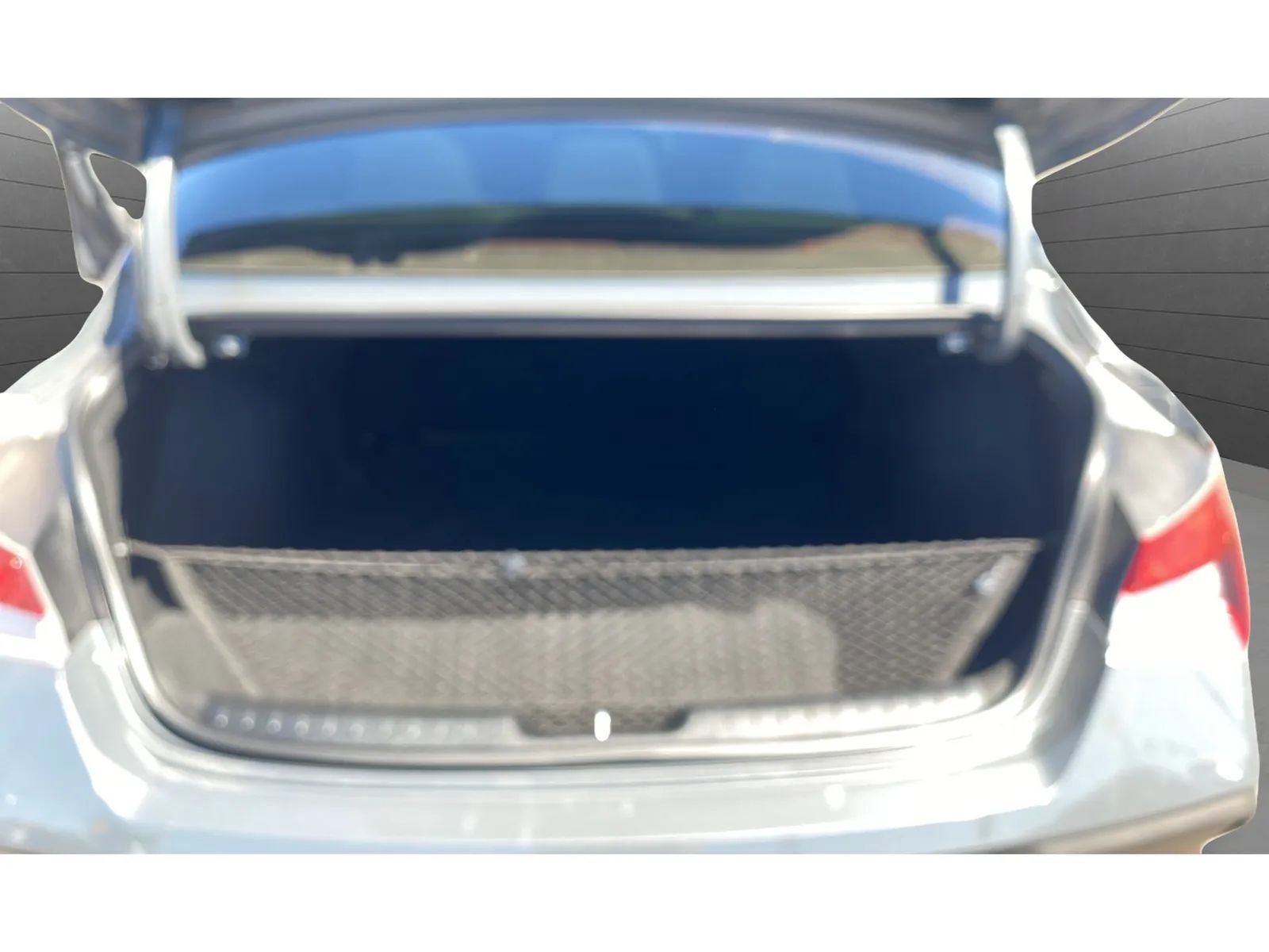 Used 2025 Hyundai Elantra Sport FWD image 49