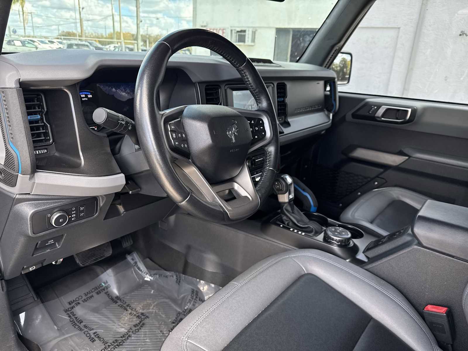 Used 2022 Ford Bronco Black Diamond w/ Sasquatch Package image 2