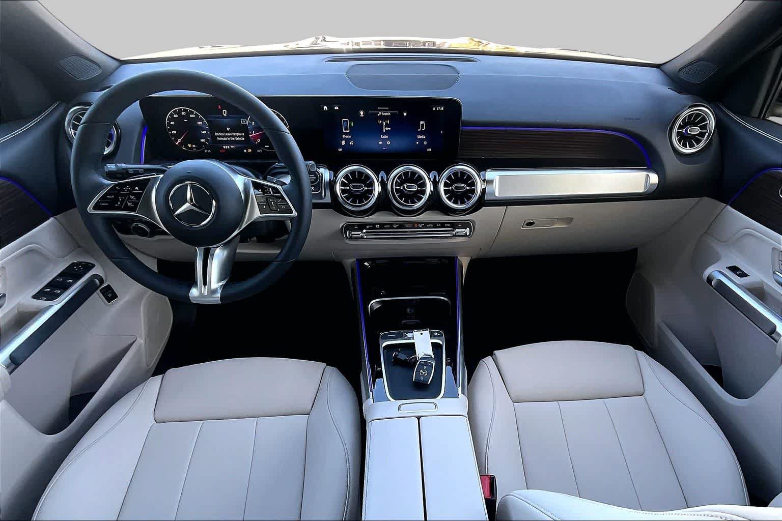New 2026 Mercedes-Benz GLB 250 image 5