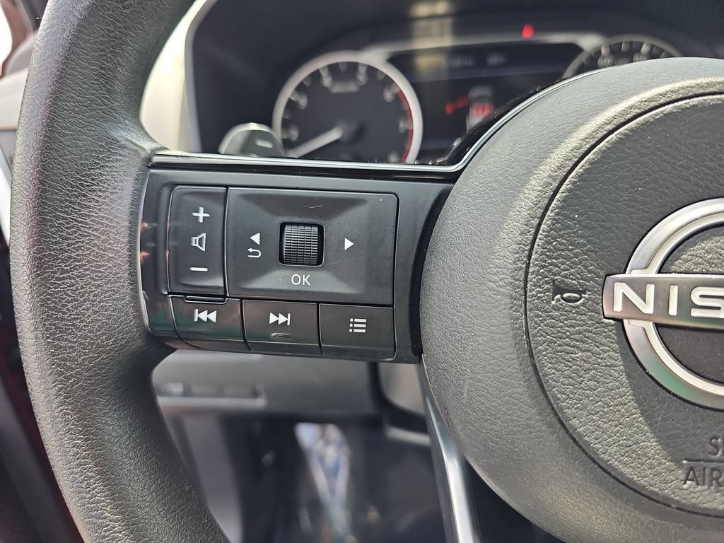 Used 2023 Nissan Rogue SV AWD/4WD image 17