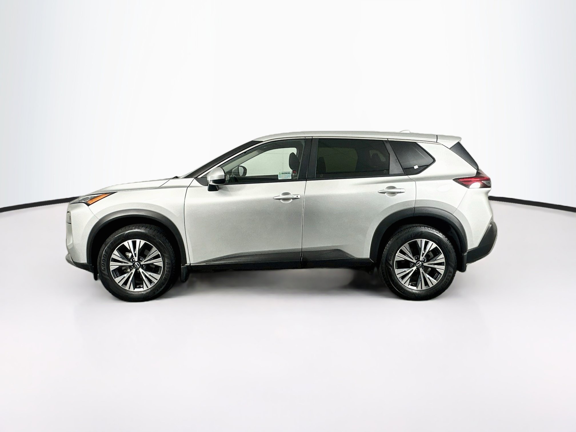 Used 2023 Nissan Rogue SV FWD image 4