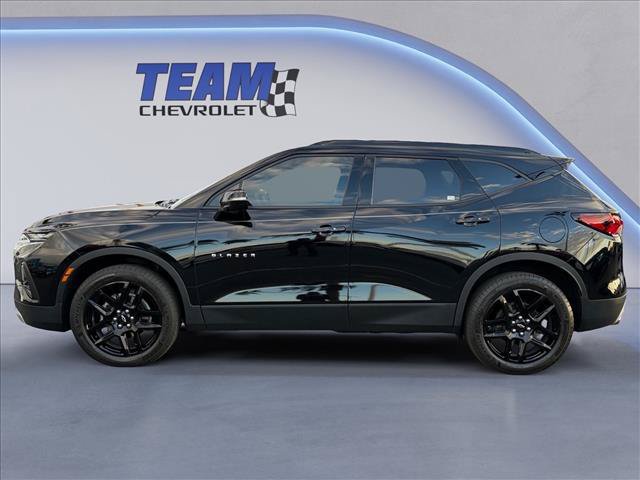 Used 2022 Chevrolet Blazer LT FWD image 2