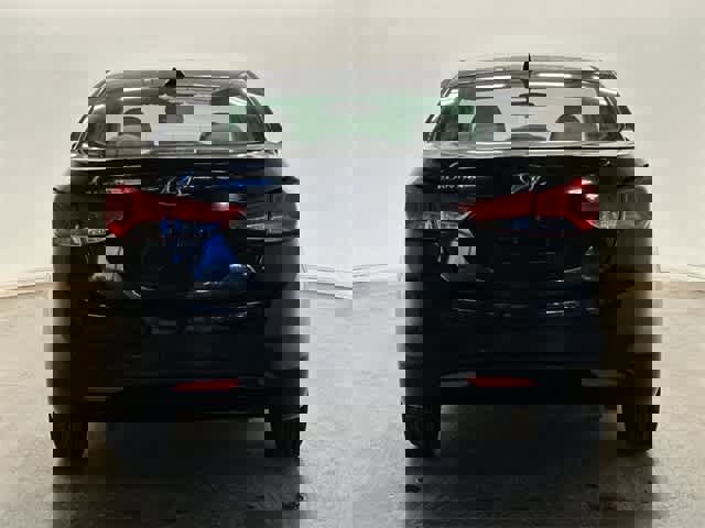 Used 2012 Hyundai Elantra GLS image 4