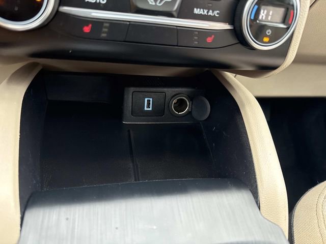 Used 2020 Ford Escape SE image 29