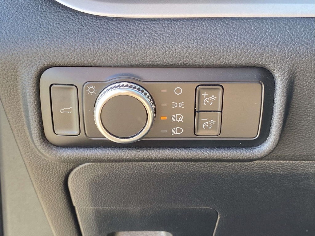 Used 2023 Ford Explorer XLT RWD image 20