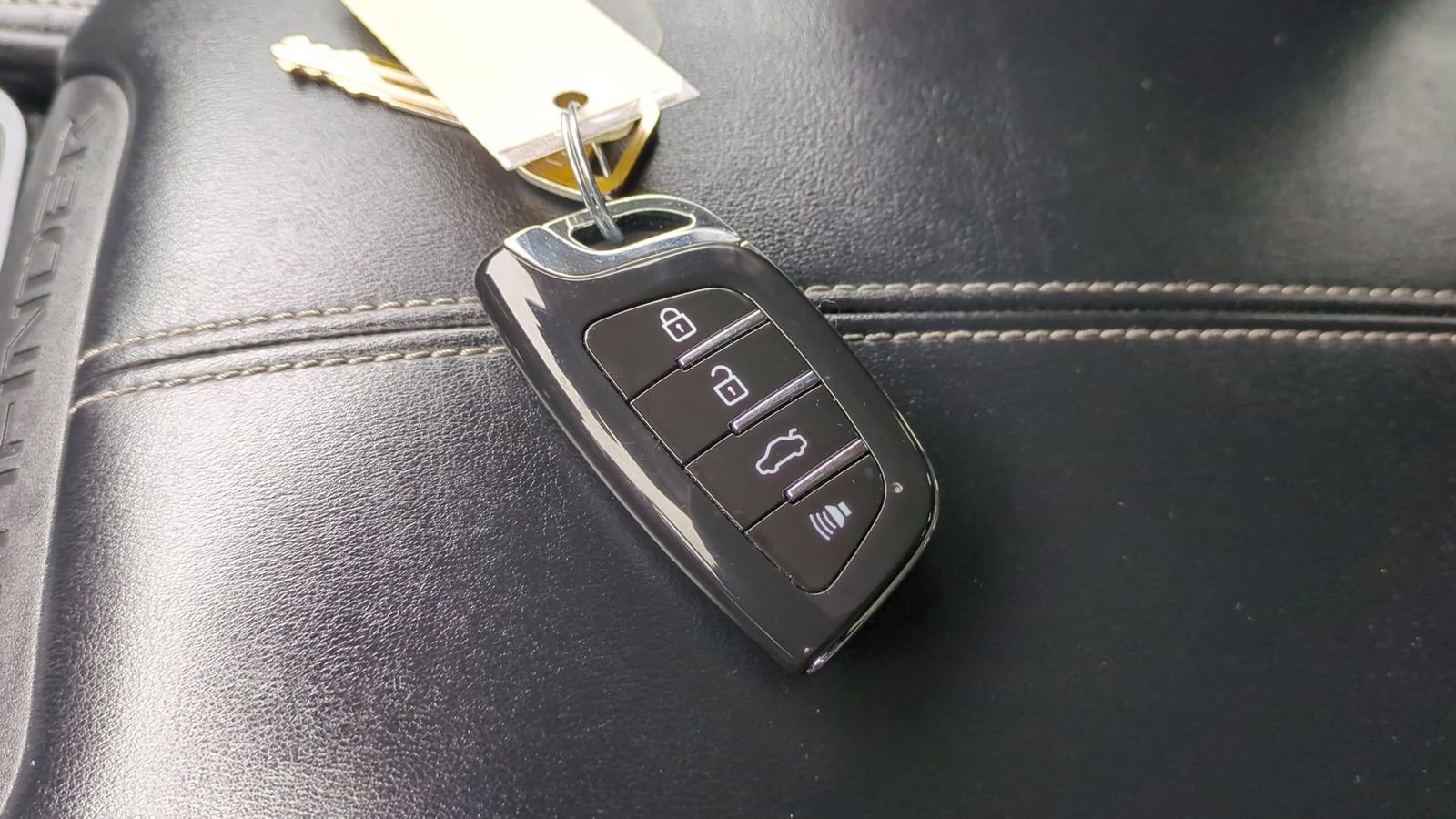 Used 2022 Nissan Pathfinder Platinum w/ Cargo Package image 37