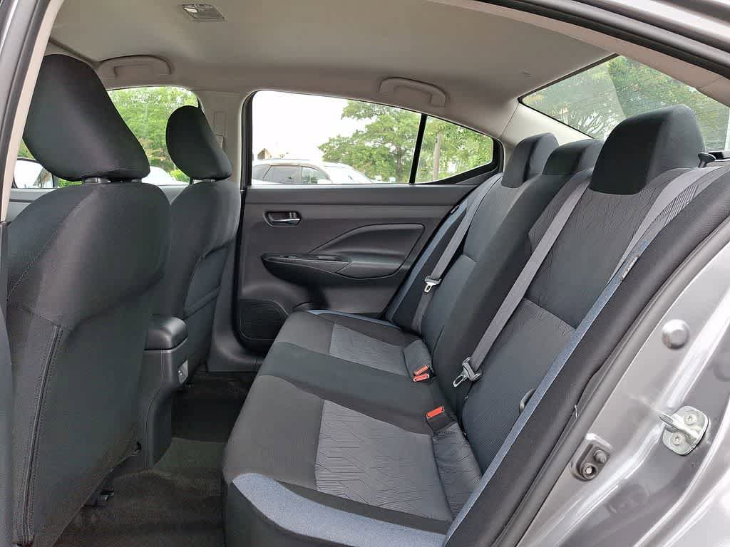 Used 2025 Nissan Versa SV FWD image 9