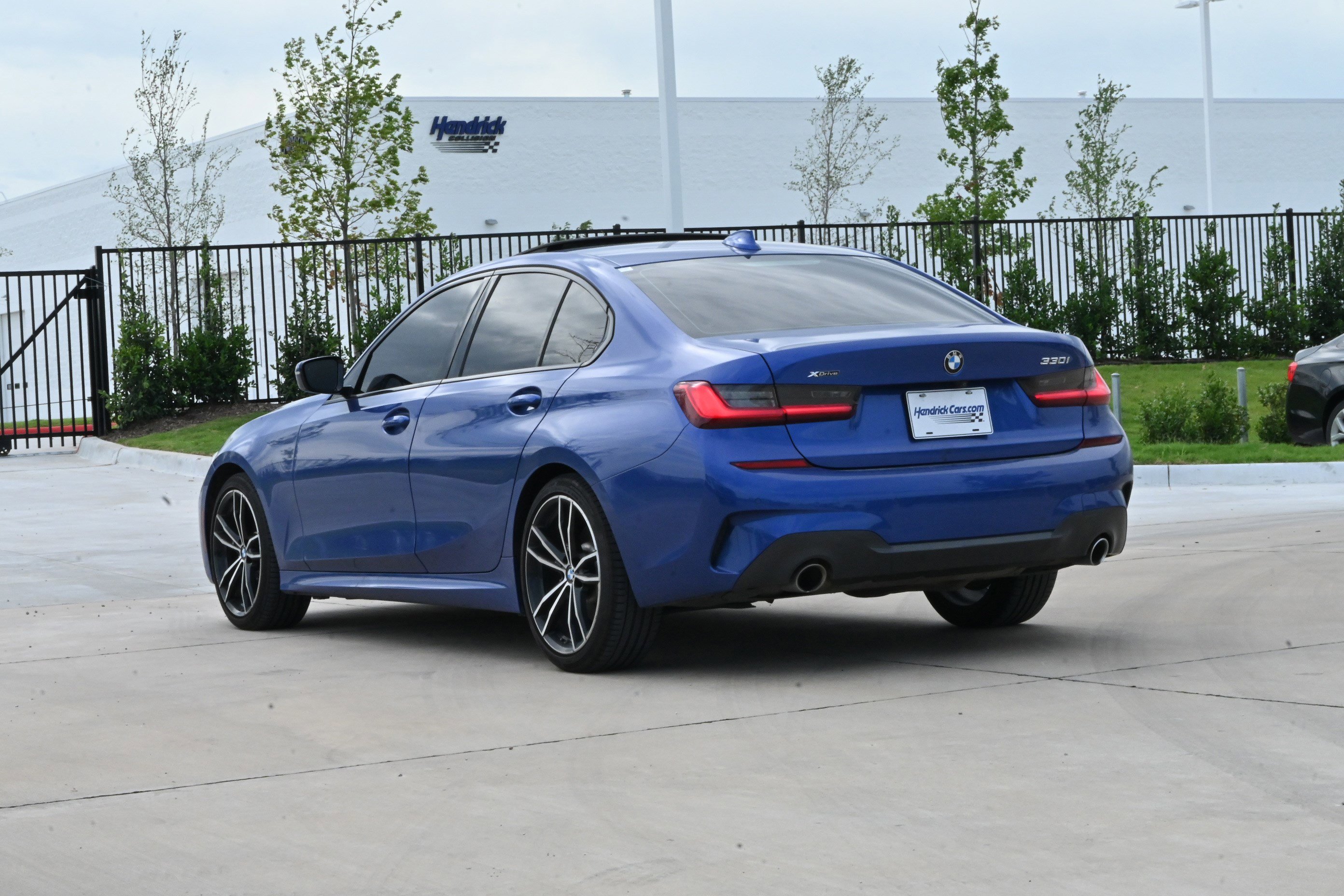 Used 2020 BMW 330i xDrive Sedan w/ M Sport Package AWD/4WD image 10