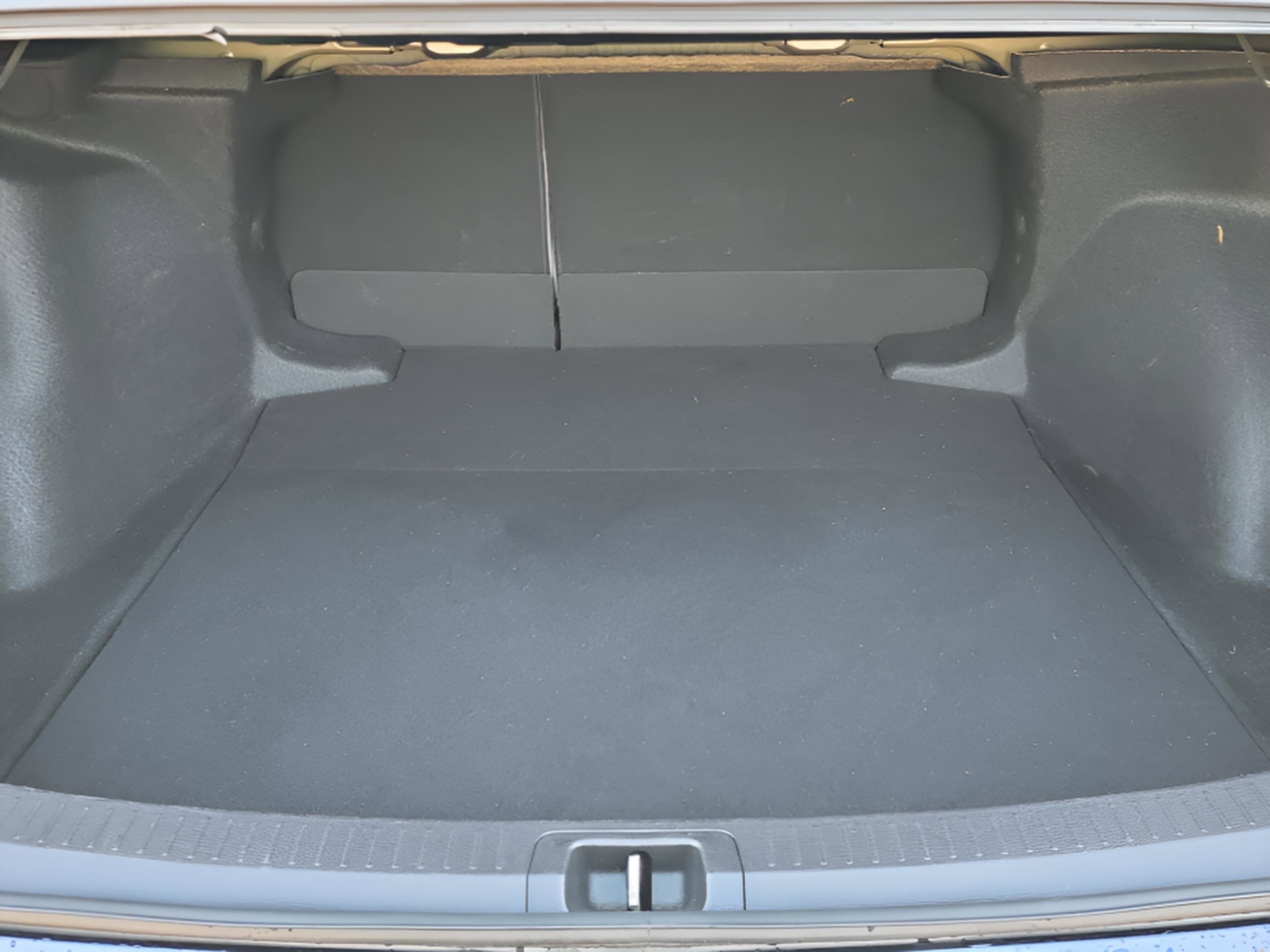 Used 2022 Toyota Corolla LE image 8