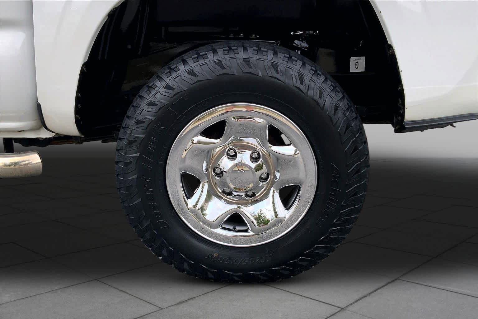 Used 2019 Toyota Tacoma SR AWD/4WD image 11