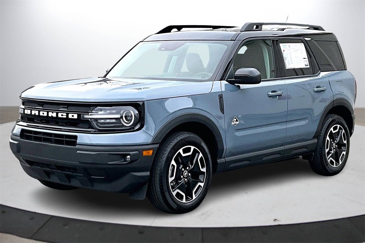 Used 2024 Ford Bronco Sport Outer Banks image 4