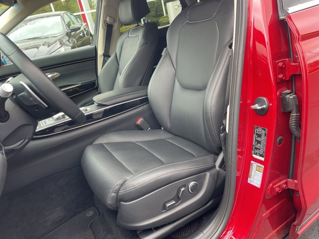 Used 2025 Genesis GV70 2.5T image 17