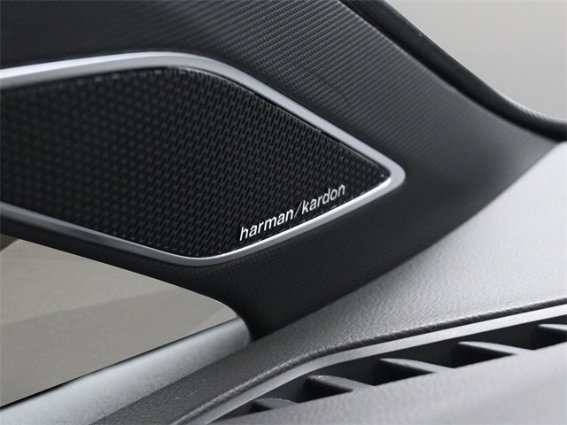 Used 2024 Volkswagen Golf R image 39