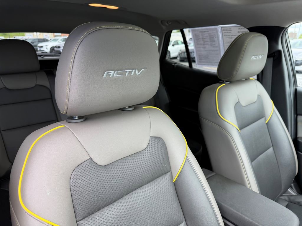 Used 2024 Chevrolet Trax ACTIV w/ Sunroof Package FWD image 16