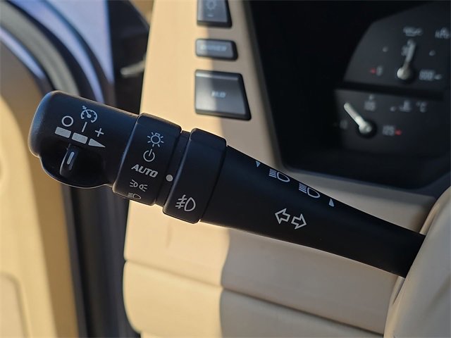 Used 2007 Cadillac XLR image 29