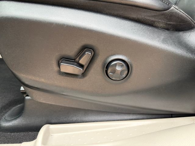 Used 2023 Chrysler Pacifica Touring-L FWD image 20