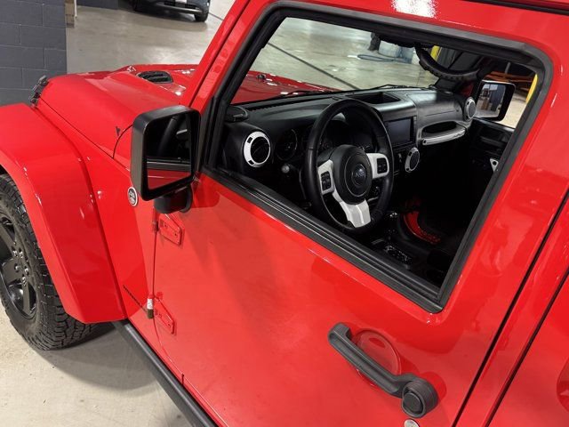 Used 2015 Jeep Wrangler Unlimited Sahara image 25