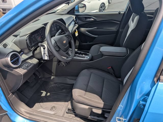 New 2026 Chevrolet Trax LS w/ LS Convenience Package FWD image 13