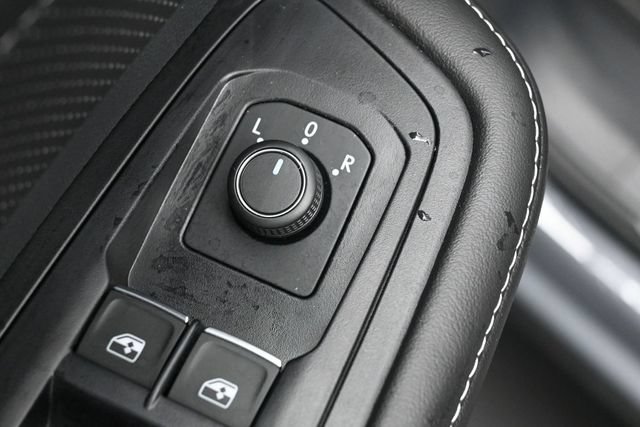 Used 2026 Volkswagen Atlas Cross Sport SEL R-Line AWD/4WD image 12
