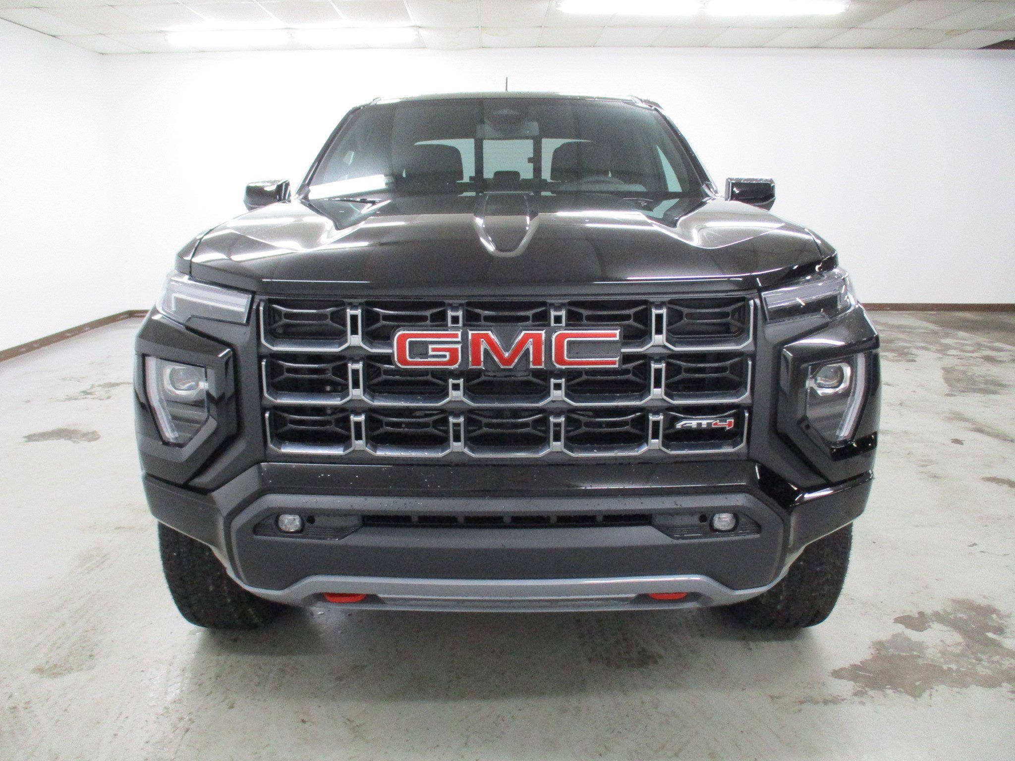 New 2025 GMC Canyon AT4 w/ AT4 Premium Package image 9