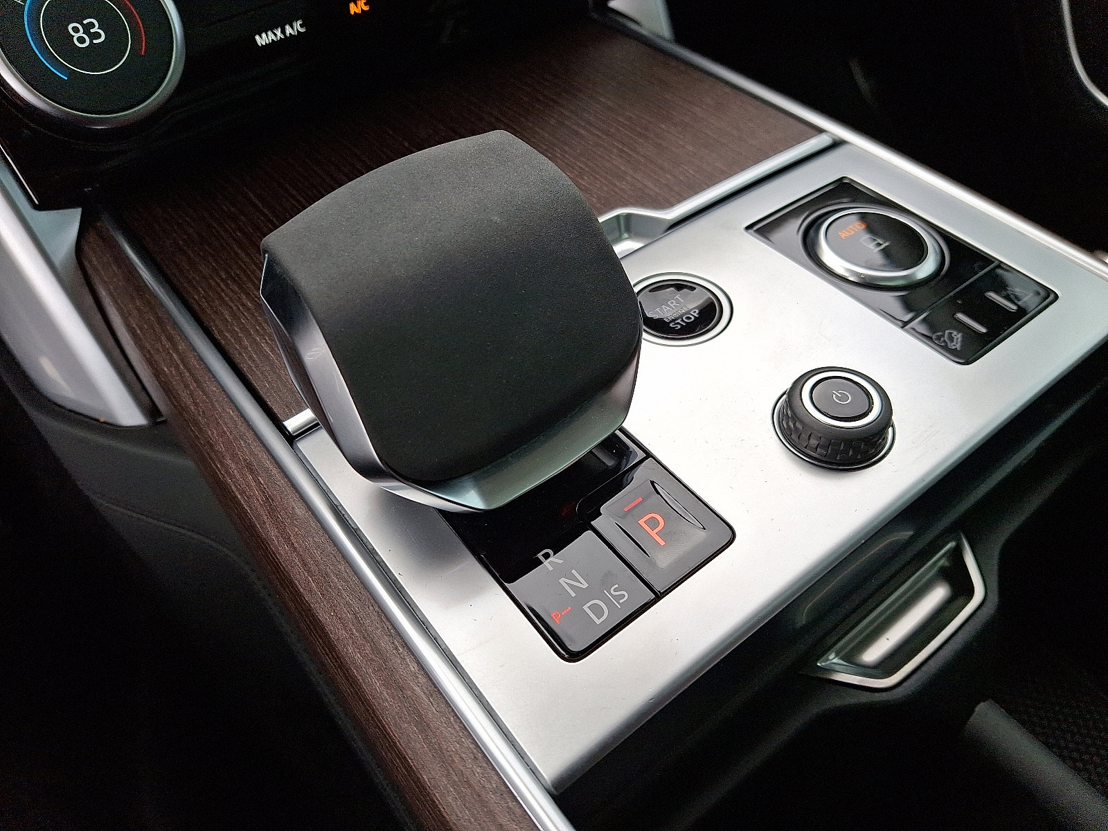 Used 2023 Land Rover Range Rover SE image 13