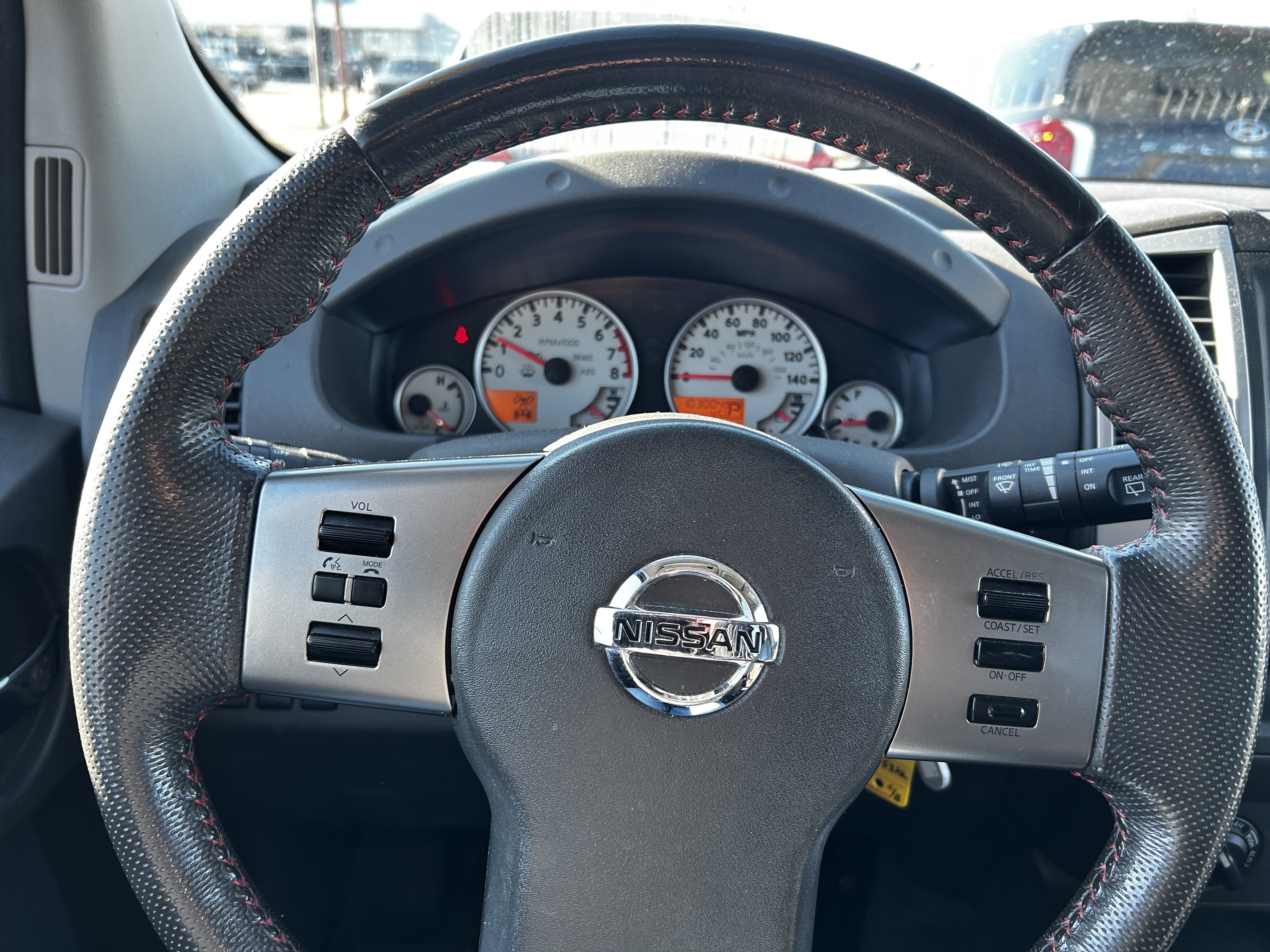 Used 2012 Nissan Xterra PRO-4X w/ Pro-4x Leather Pkg image 17