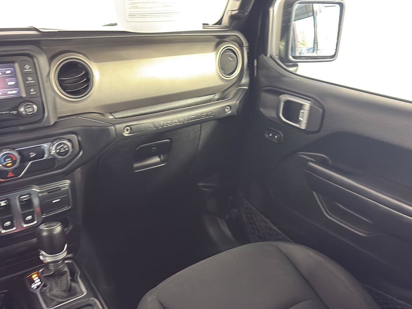 Used 2020 Jeep Wrangler Sport AWD/4WD image 19