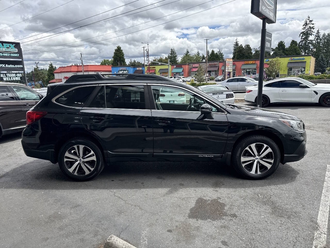 Used 2018 Subaru Outback 2.5i Limited w/ Popular Package #2 AWD/4WD image 10