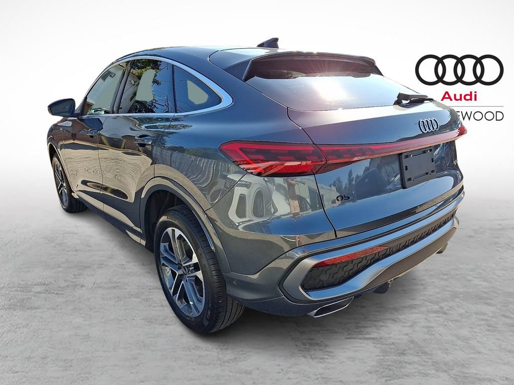 Certified 2025 Audi Q5 Premium w/ Convenience Package AWD/4WD image 4