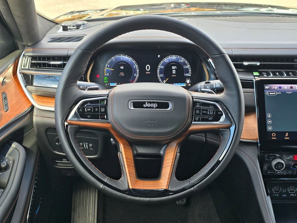 New 2025 Jeep Grand Cherokee Summit image 8