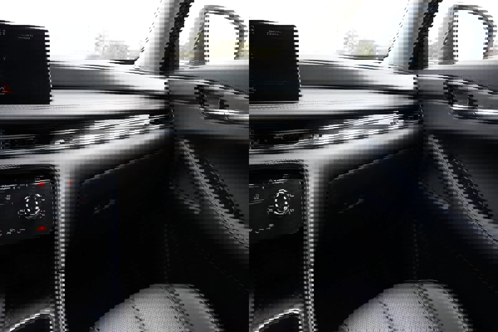 Certified 2024 INFINITI QX60 Luxe image 8