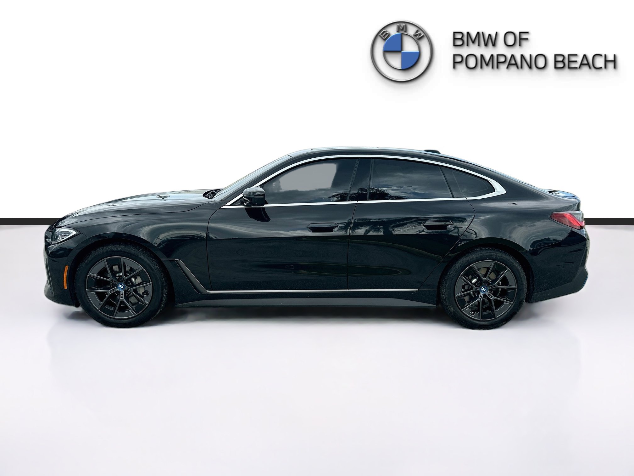 Certified 2024 BMW i4 eDrive35 w/ Premium Package RWD image 4