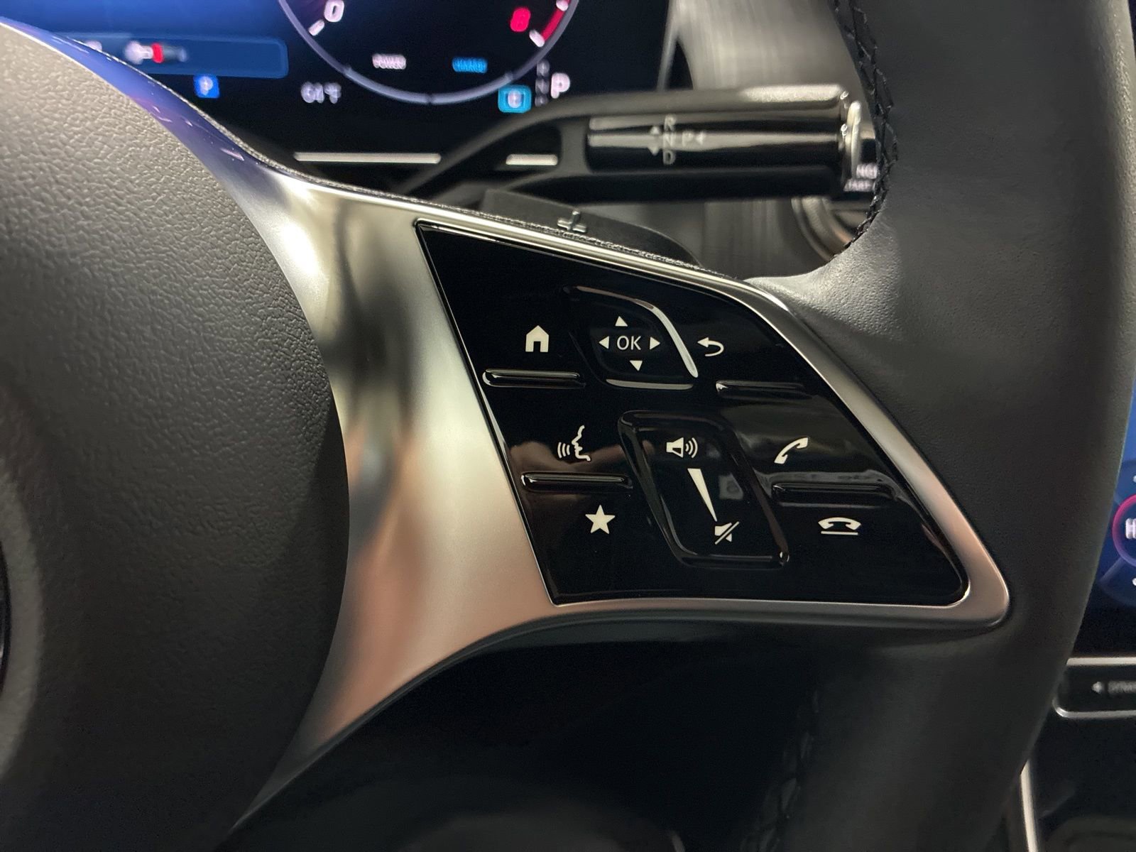 Used 2025 Mercedes-Benz GLC 300 GLC 300 image 13