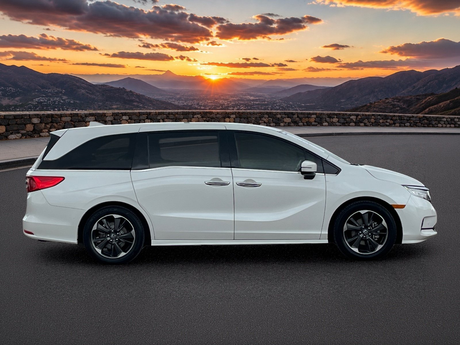 Used 2022 Honda Odyssey Elite image 6