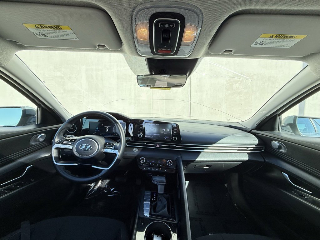 Used 2022 Hyundai Elantra SEL w/ Convenience + Premium Package image 6