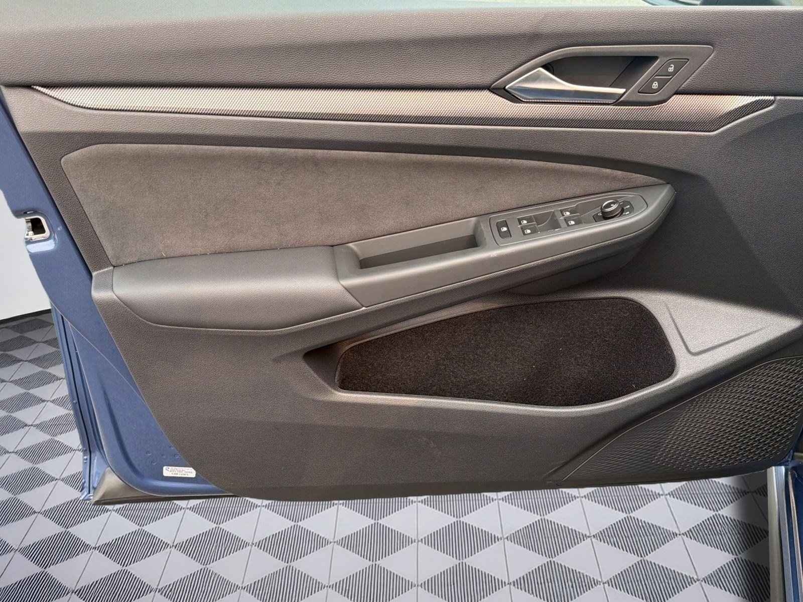 New 2026 Volkswagen Golf SE FWD image 26