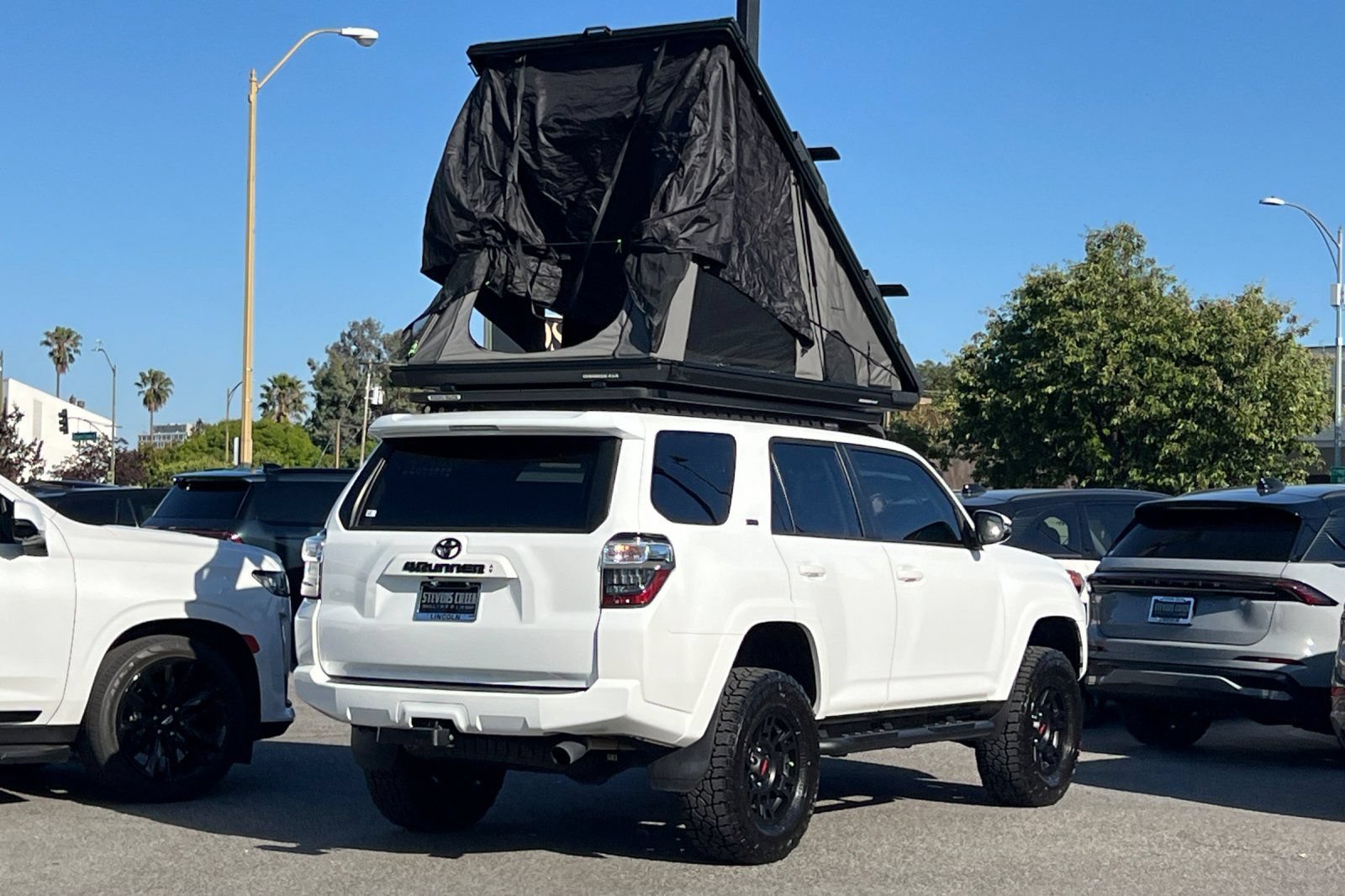Used 2023 Toyota 4Runner SR5 Premium w/ Moonroof Package AWD/4WD image 29