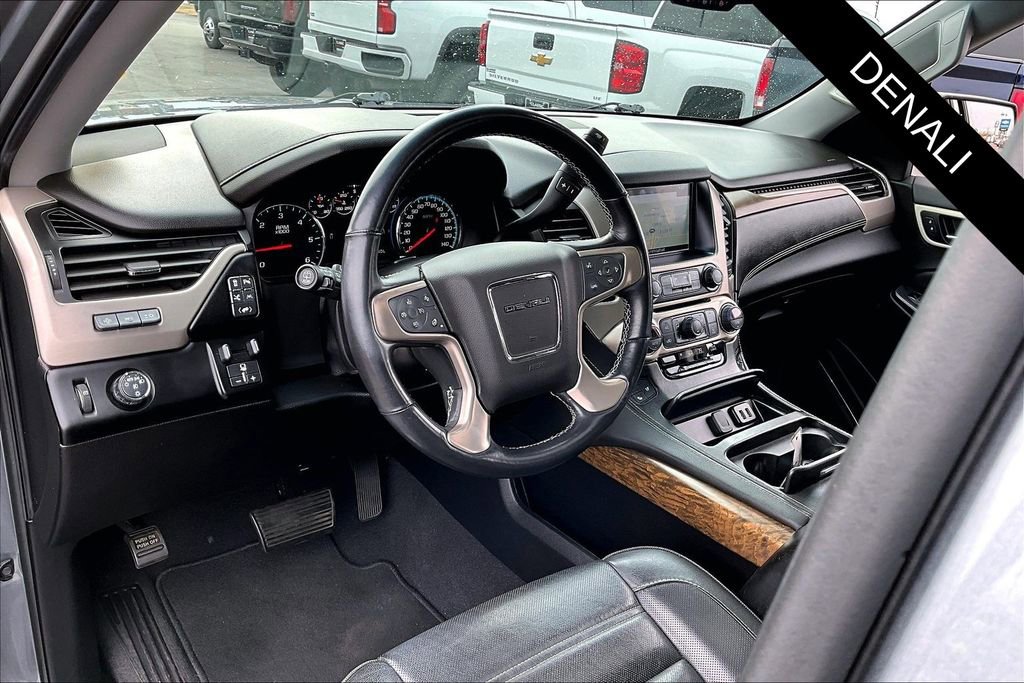 Used 2020 GMC Yukon Denali w/ Denali Ultimate Package image 16