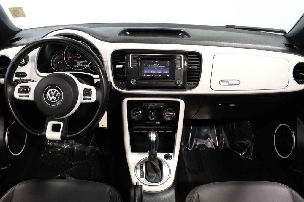 Used 2019 Volkswagen Beetle 2.0T S FWD image 19