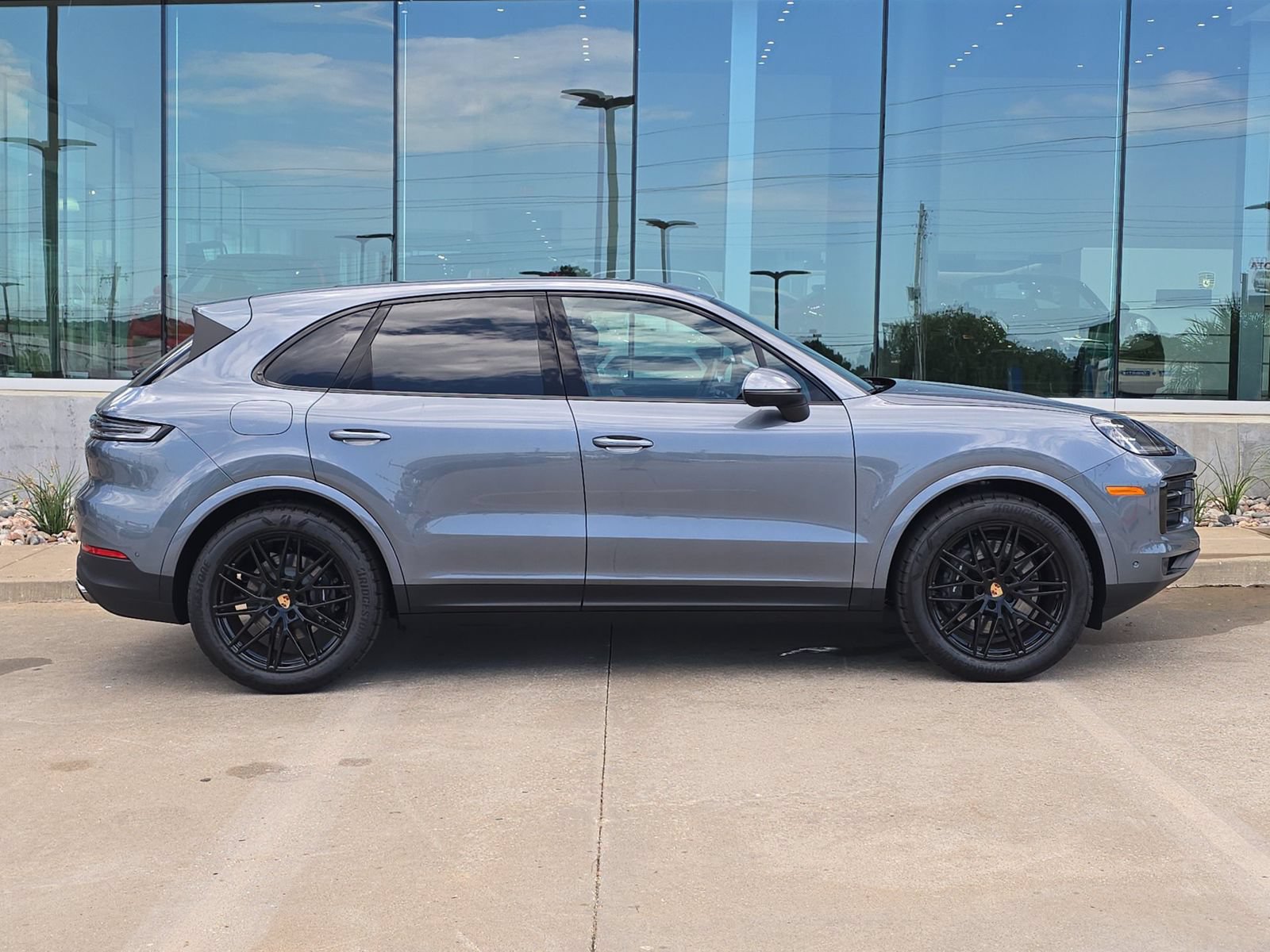 New 2026 Porsche Cayenne AWD/4WD image 8