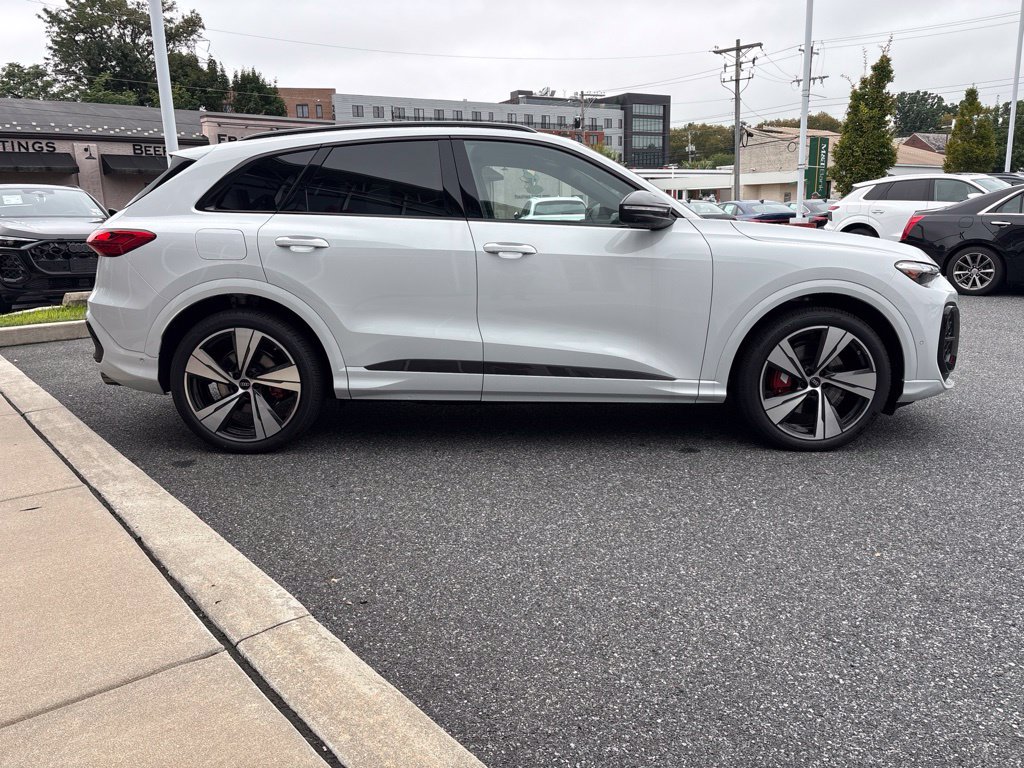 New 2026 Audi SQ5 Prestige AWD/4WD image 6